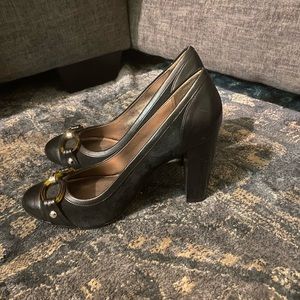 Coach pumps , tortoise with silver on front